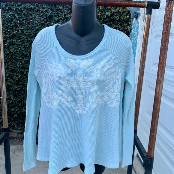 FREE PEOPLE LT BLUE SWING OVERSIZE THERMAL TOP - Picture 1 of 5
